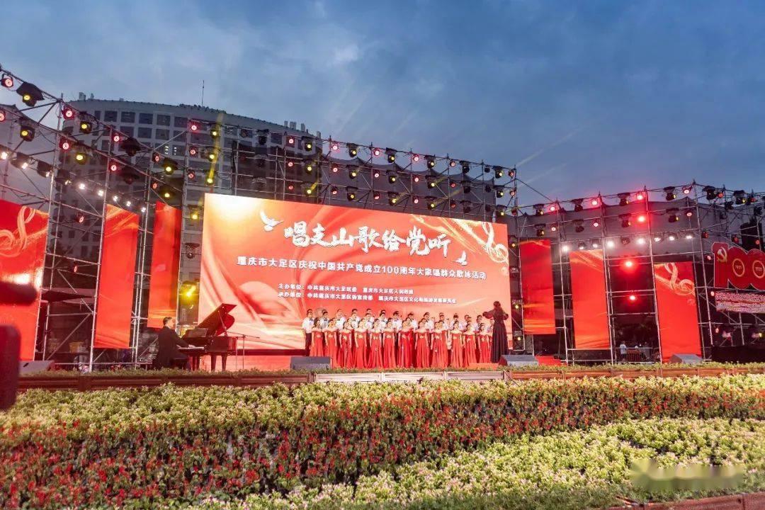 离婚后的孙怡再次美出圈！身穿“水银裙”凹凸有致，董子健太亏了